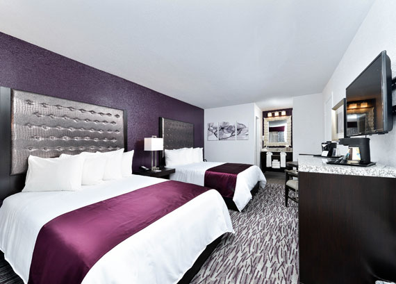 clarion inn and suites queen bedroom