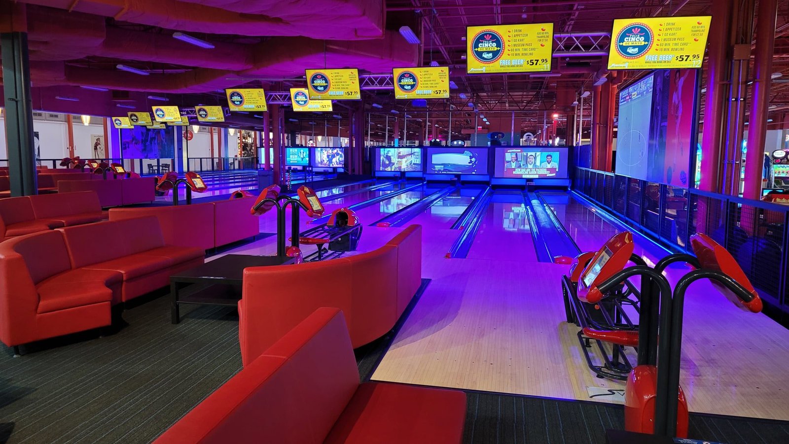 Bowling Indoor Spring Break Fun at Dezerland Action Park Orlando
