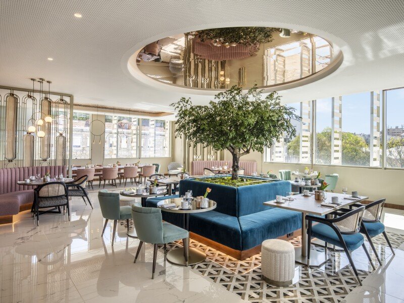 Renaissance Porto Lapa Hotel restaurant and bar