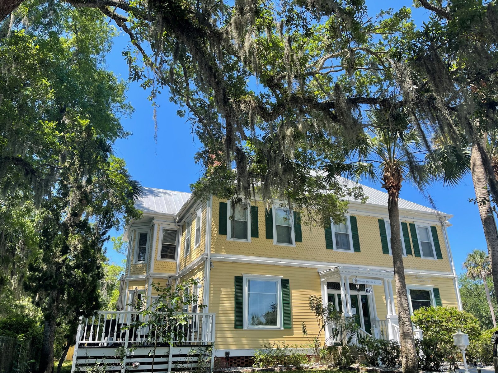 Coombs Inn & Suites in Apalachicola