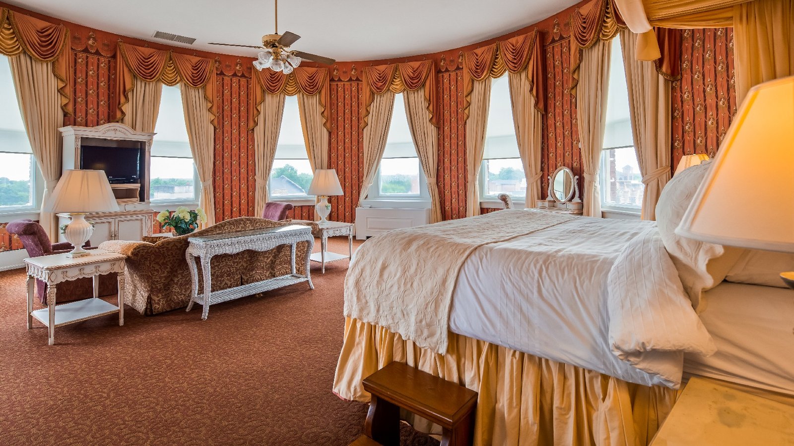Windsor Hotel in Georgia Bridal Suite