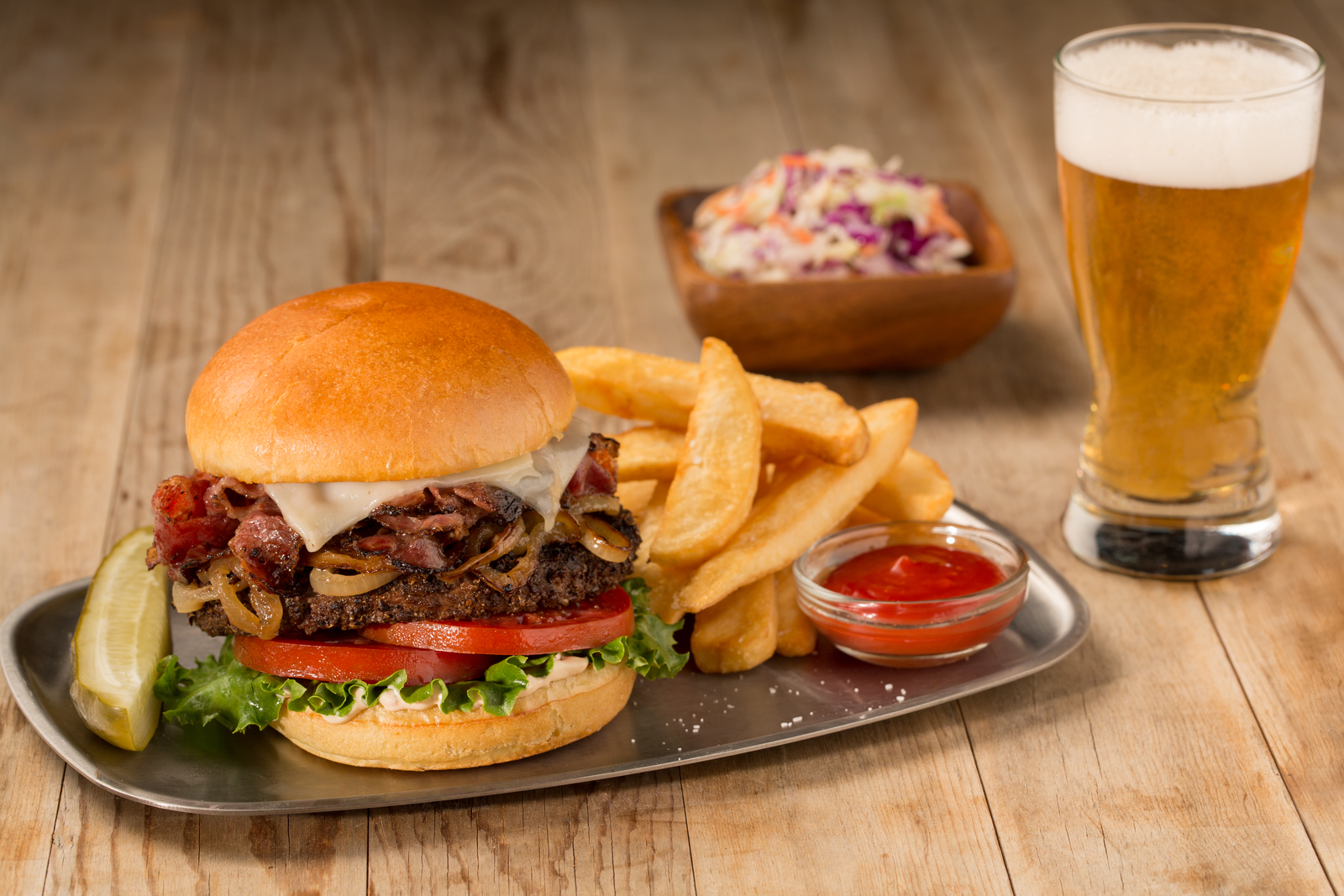 TooJay's Celebrates Dad With Free Beer For Father's Day